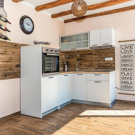 Gorgeous Home In Kijevo With Kitchen Extérieur photo